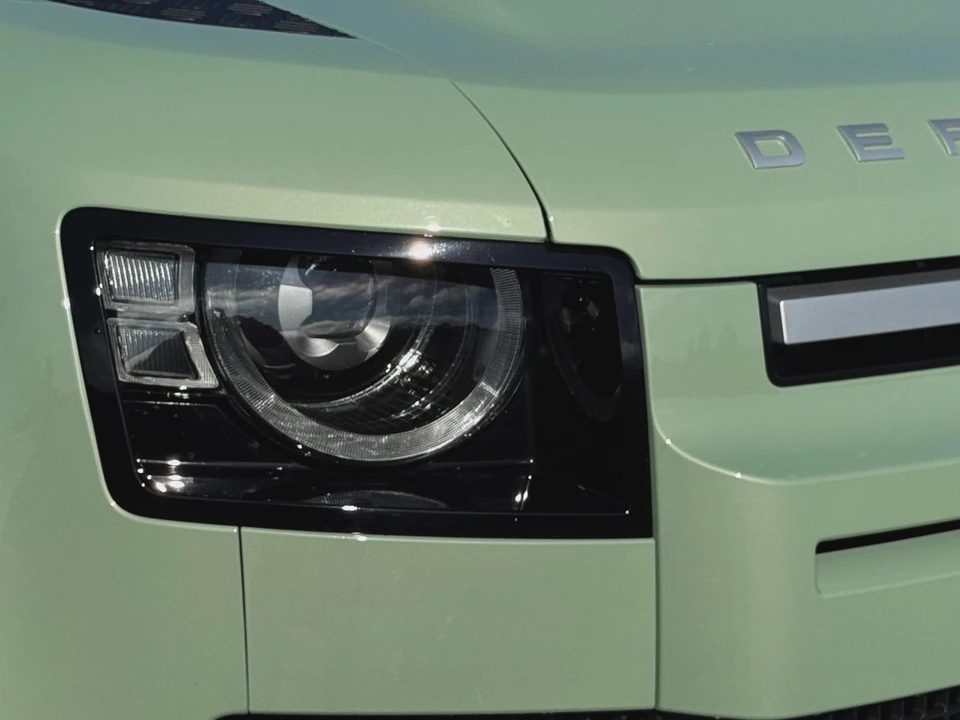 2023 Land Rover Defender L663 - Image 9 of 31