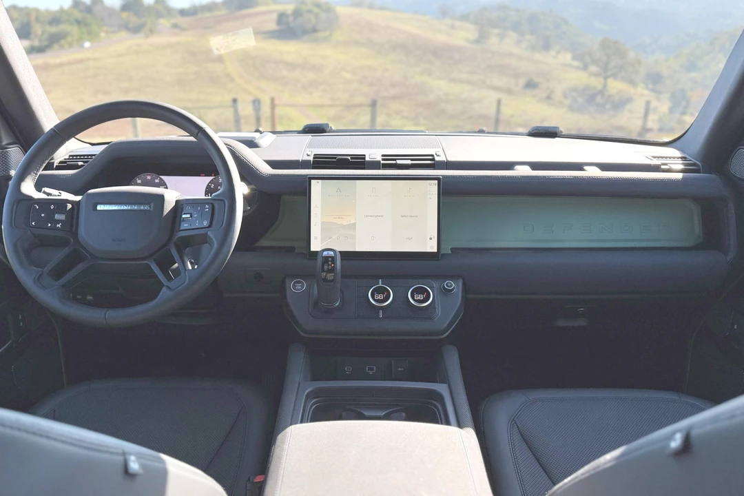 2023 Land Rover Defender L663 - Image 21 of 31
