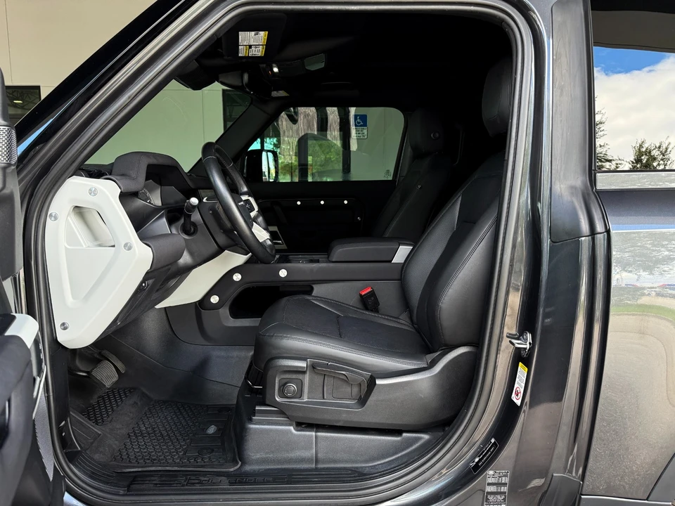2023 Land Rover Defender L663 - Image 19 of 21