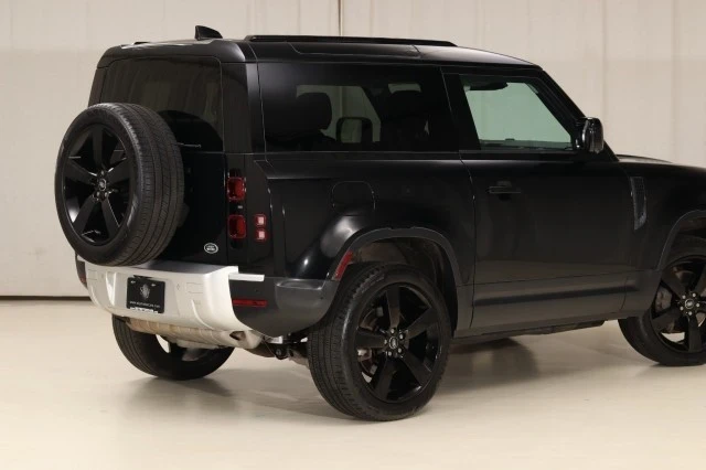 2023 Land Rover Defender L663 - Image 18 of 21
