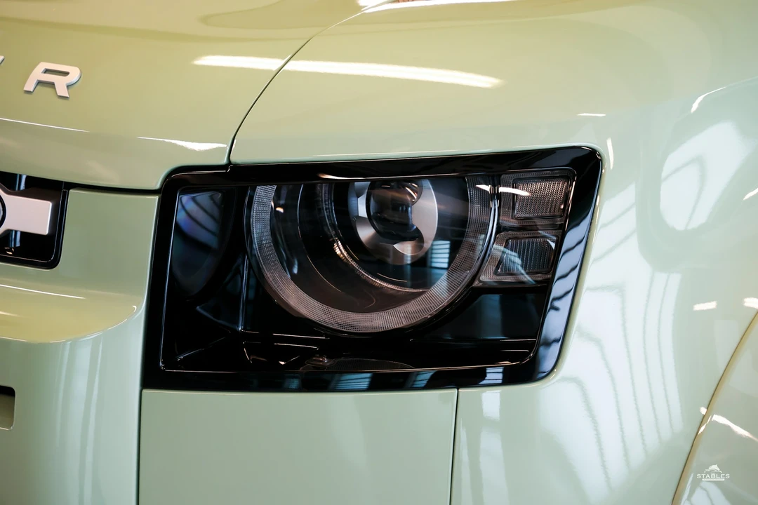 2023 Land Rover Defender L663 - Image 18 of 21