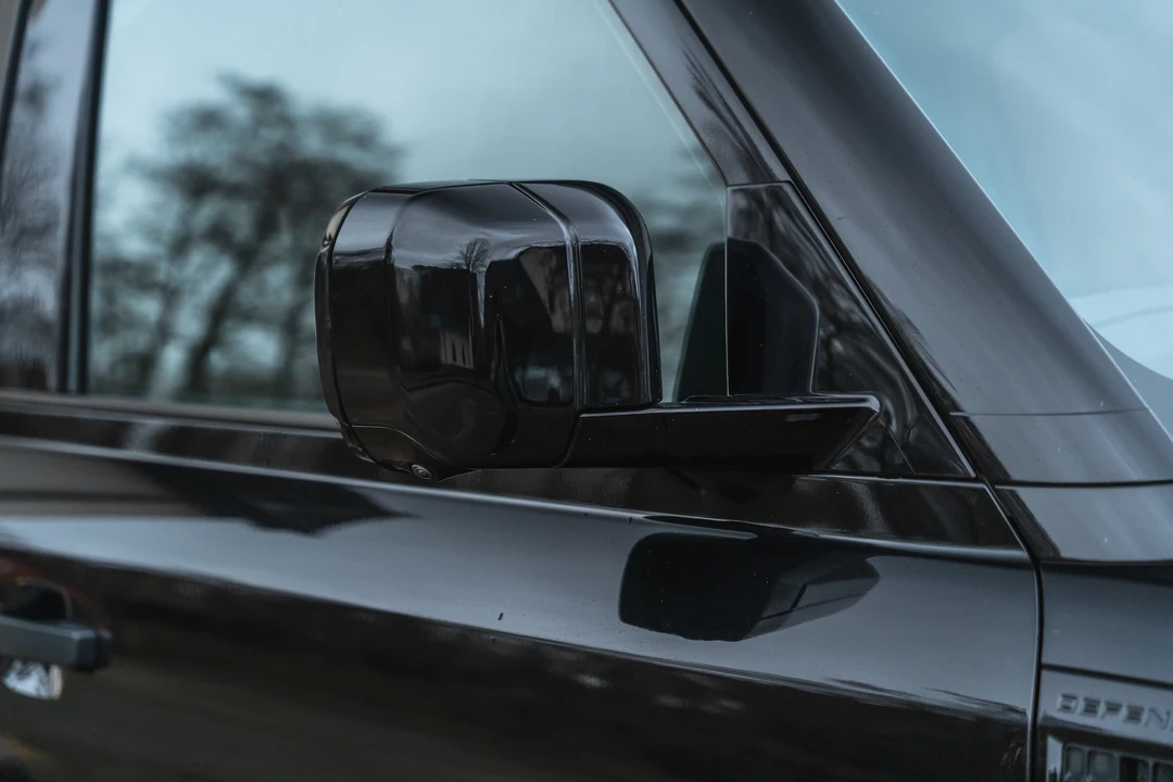 2023 Land Rover Defender 90 - Image 30 of 31