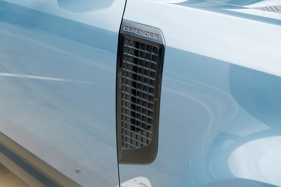 2023 Land Rover Defender L663 - Image 23 of 31