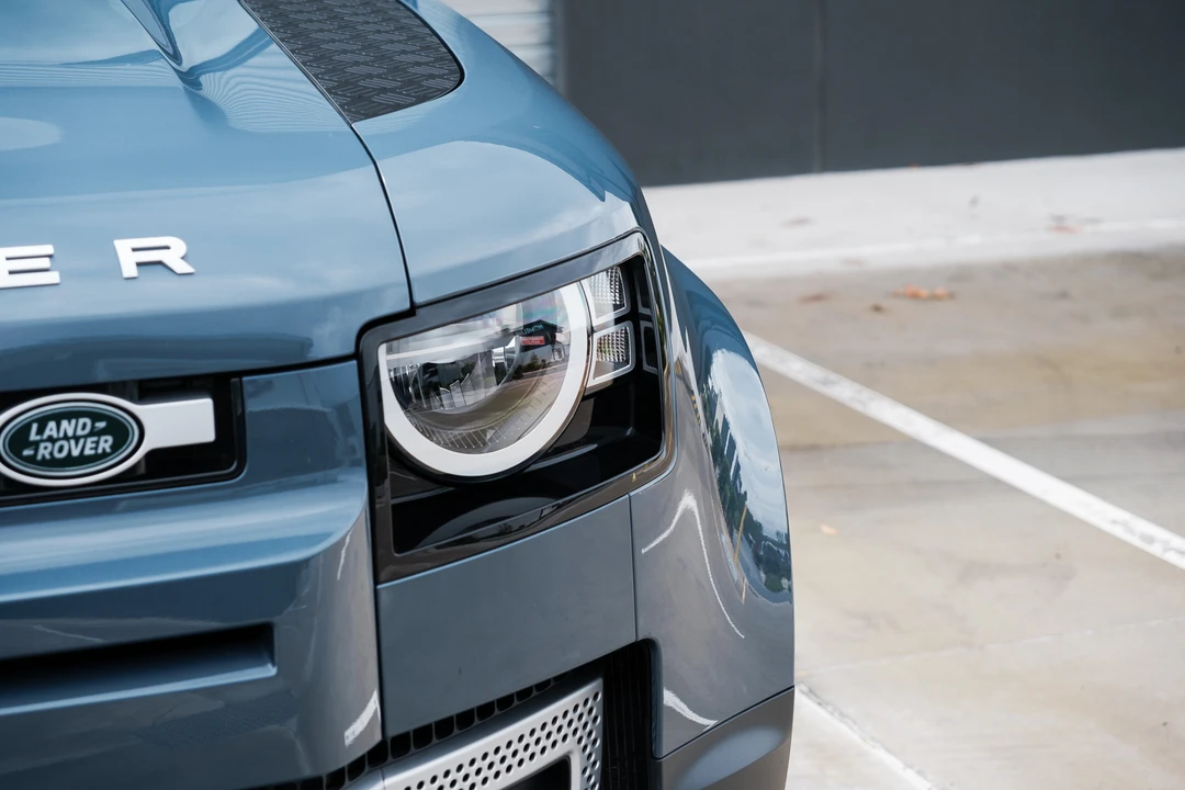 2023 Land Rover Defender L663 - Image 16 of 31