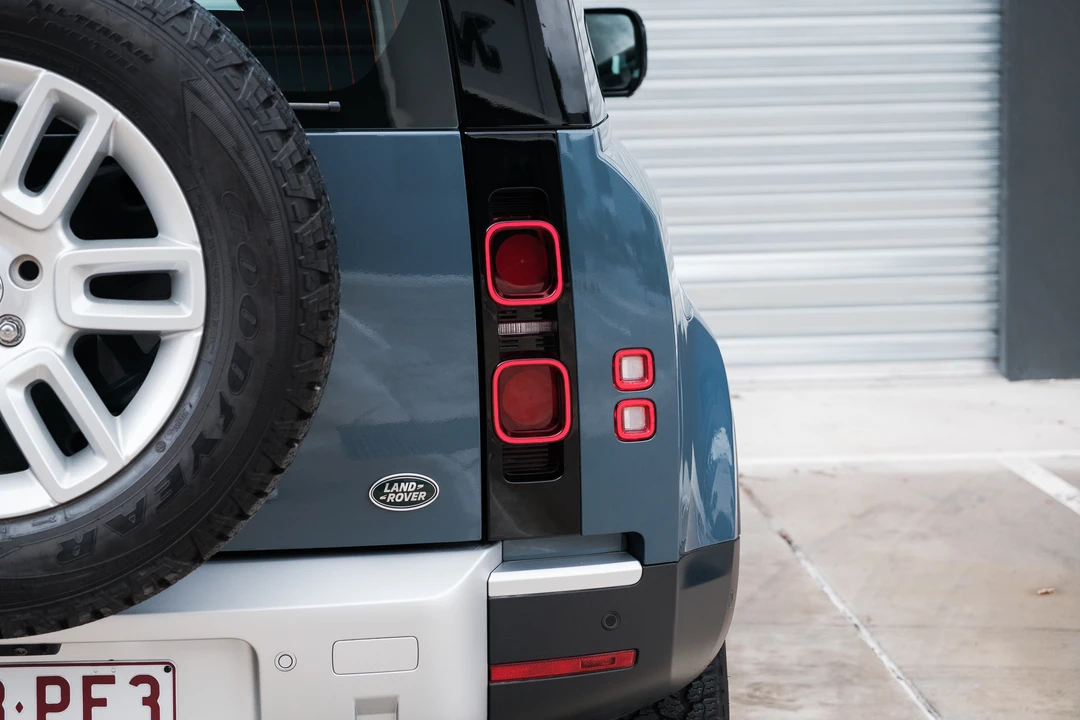 2023 Land Rover Defender L663 - Image 28 of 31