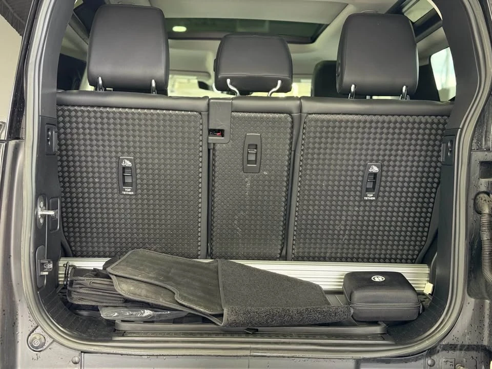 2023 Land Rover Defender L663 - Image 7 of 18