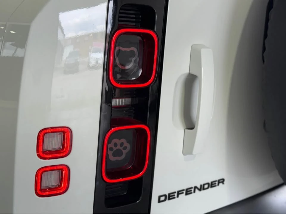 2023 Land Rover Defender L663 - Image 10 of 18