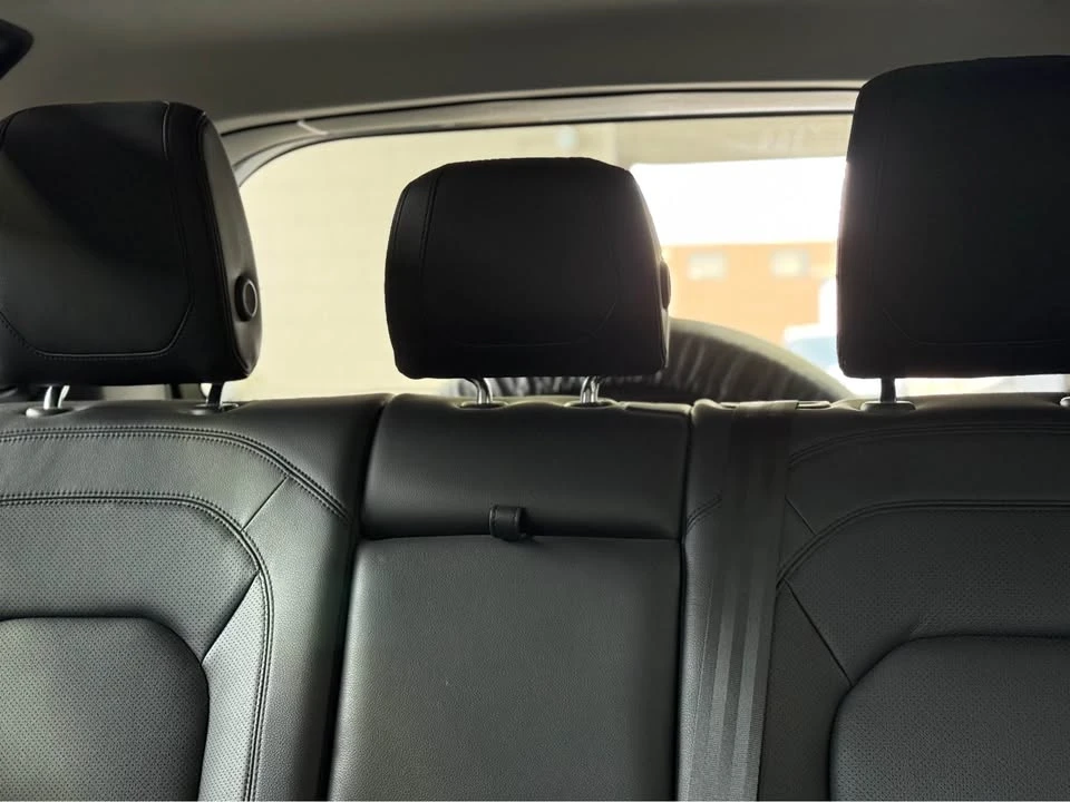 2023 Land Rover Defender L663 - Image 16 of 18