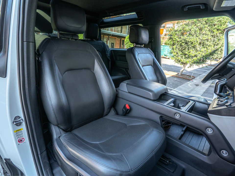 2023 Land Rover Defender L663 - Image 26 of 31