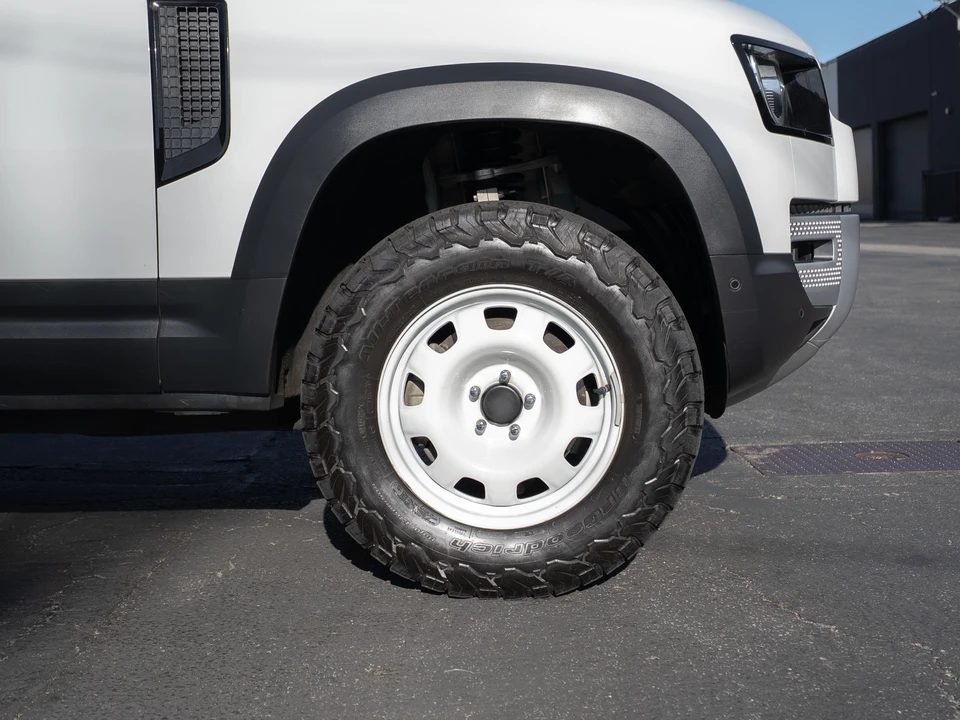 2023 Land Rover Defender L663 - Image 21 of 31