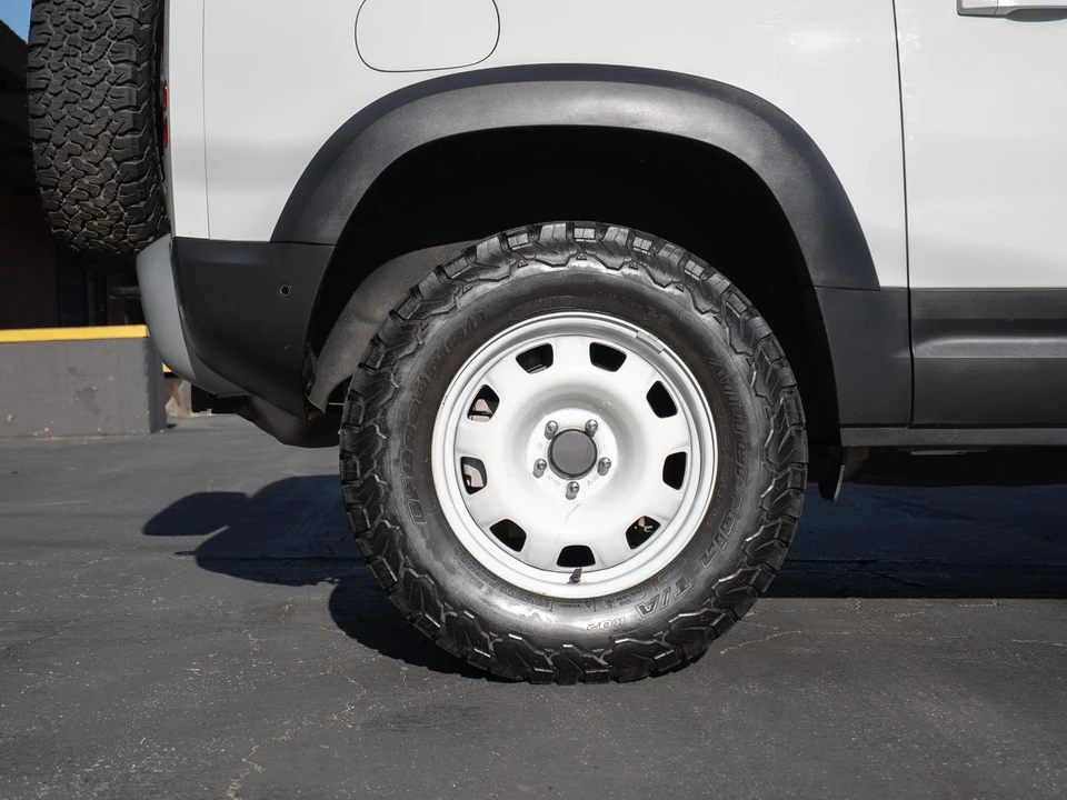 2023 Land Rover Defender L663 - Image 20 of 31