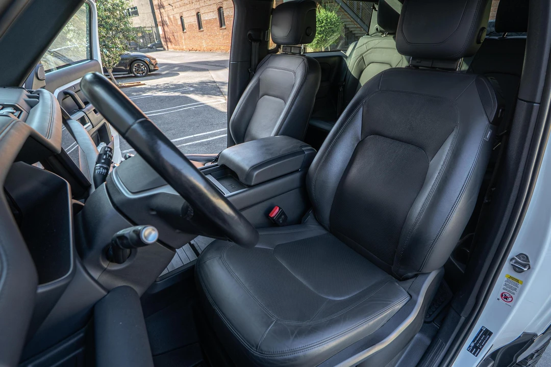 2023 Land Rover Defender L663 - Image 23 of 31
