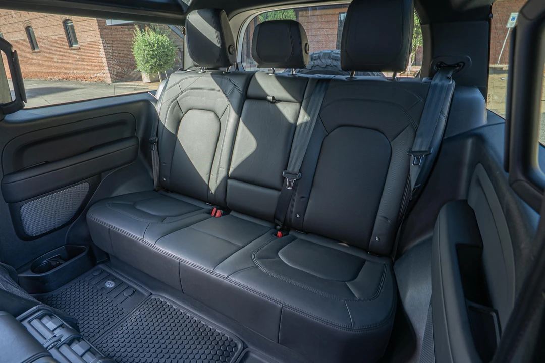 2023 Land Rover Defender L663 - Image 24 of 31
