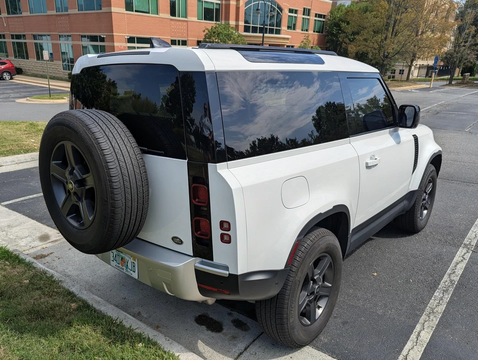 2023 Land Rover Defender L663 - Image 12 of 31