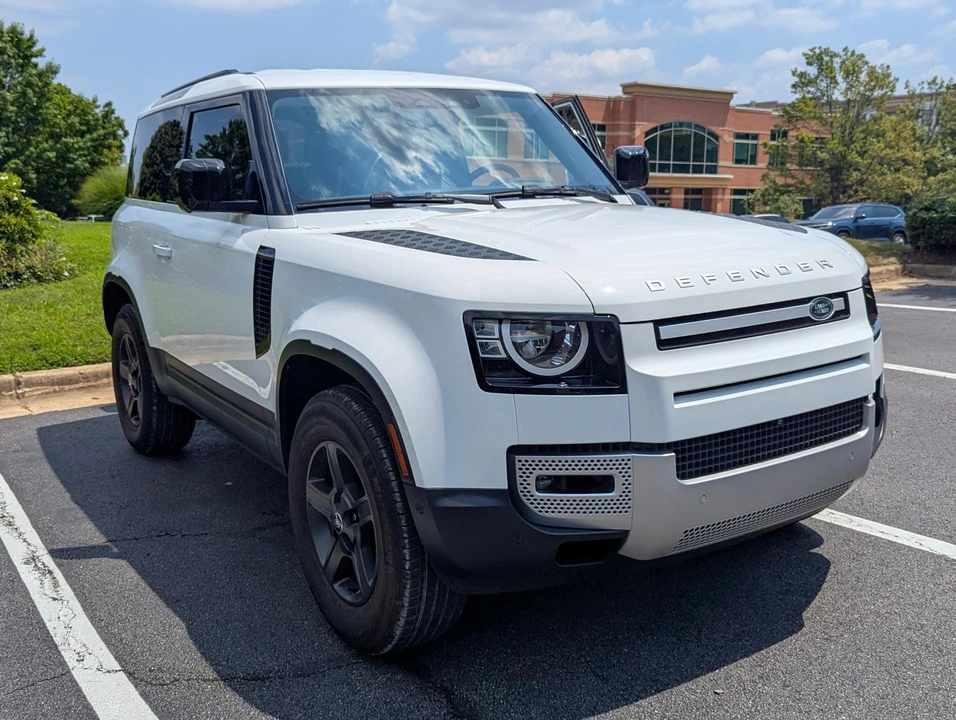 2023 Land Rover Defender L663 - Image 13 of 31