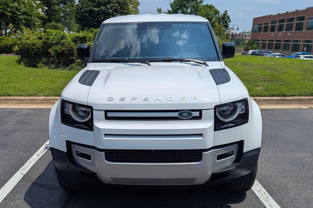 2023 Land Rover Defender L663 - Image 2 of 31