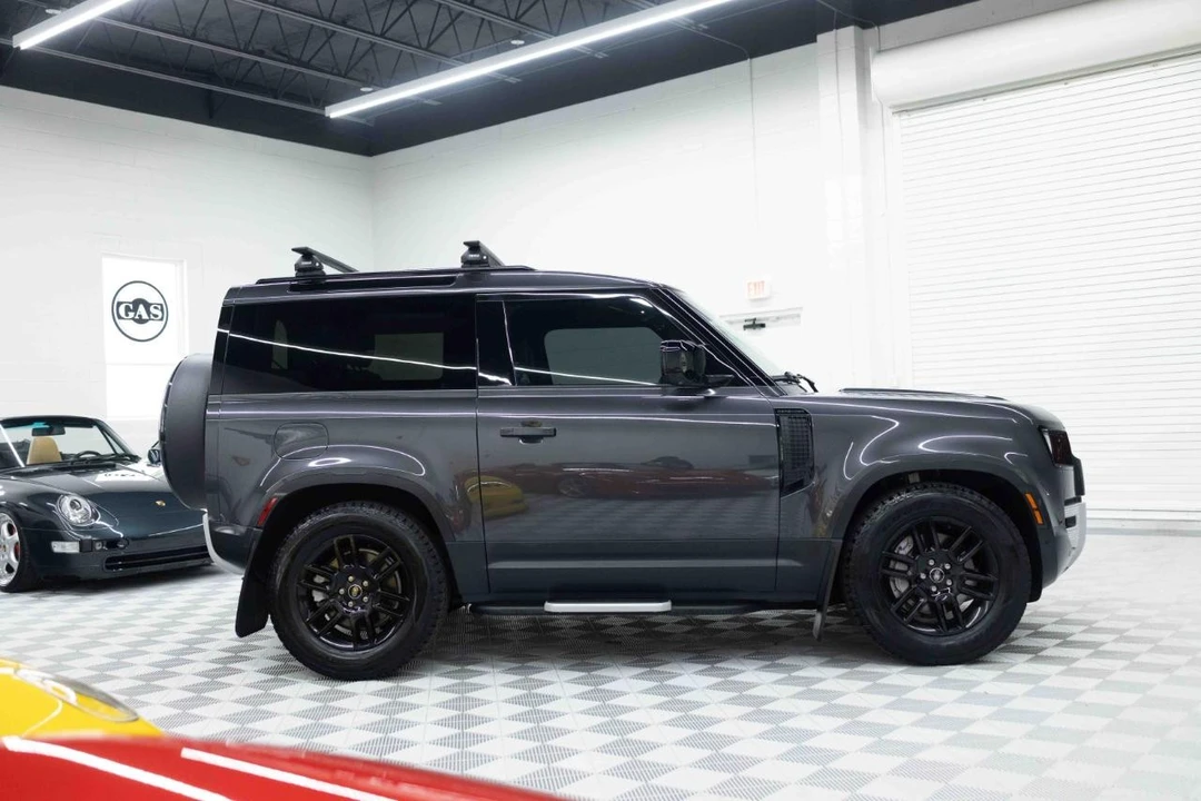 2023 Land Rover Defender L663 - Image 5 of 31