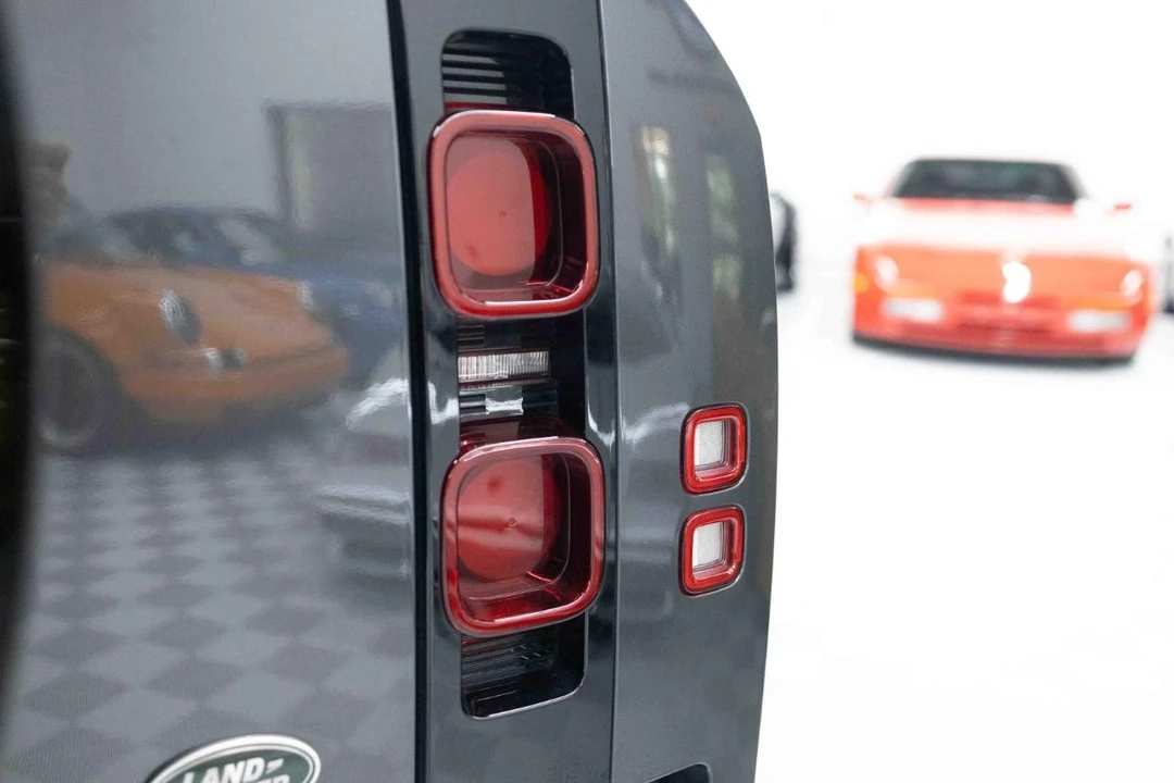 2023 Land Rover Defender L663 - Image 21 of 31