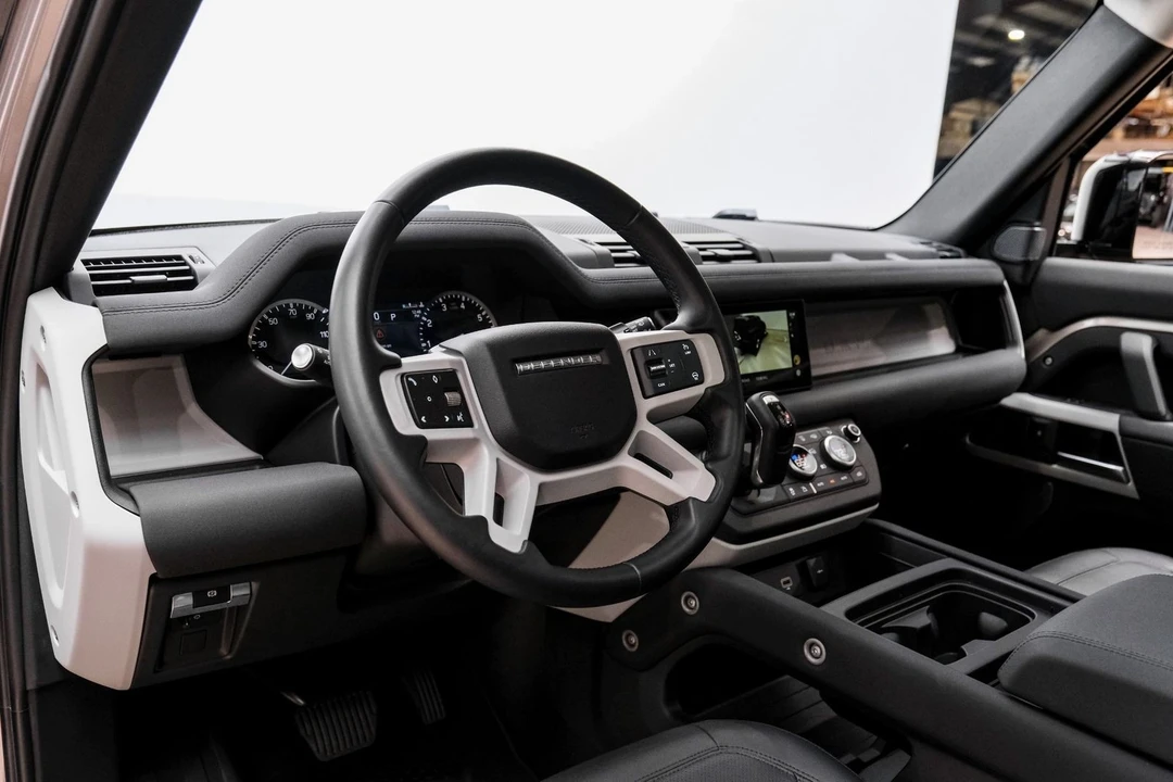 2023 Land Rover Defender L663 - Image 10 of 12