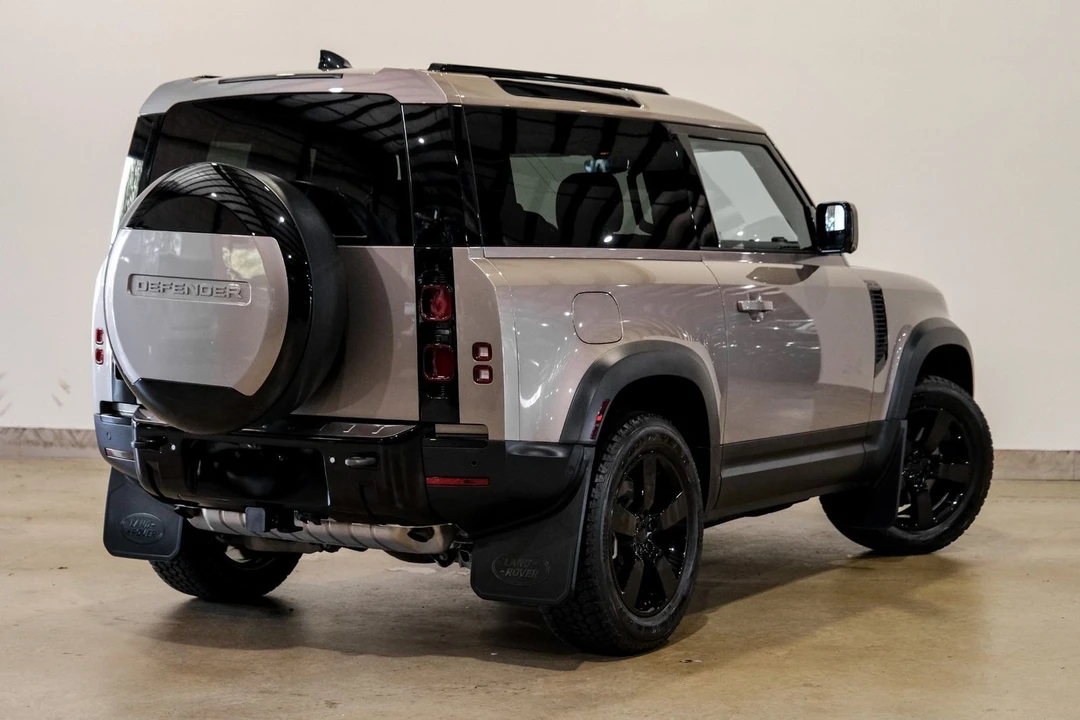 2023 Land Rover Defender L663 - Image 5 of 12