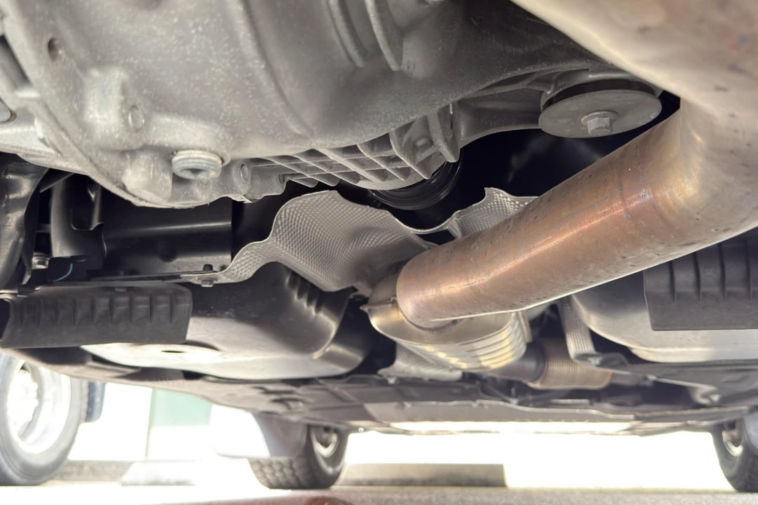 2023 Land Rover Defender L663 - Image 7 of 8