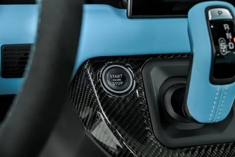 2023 Land Rover Defender V8 - Image 29 of 31