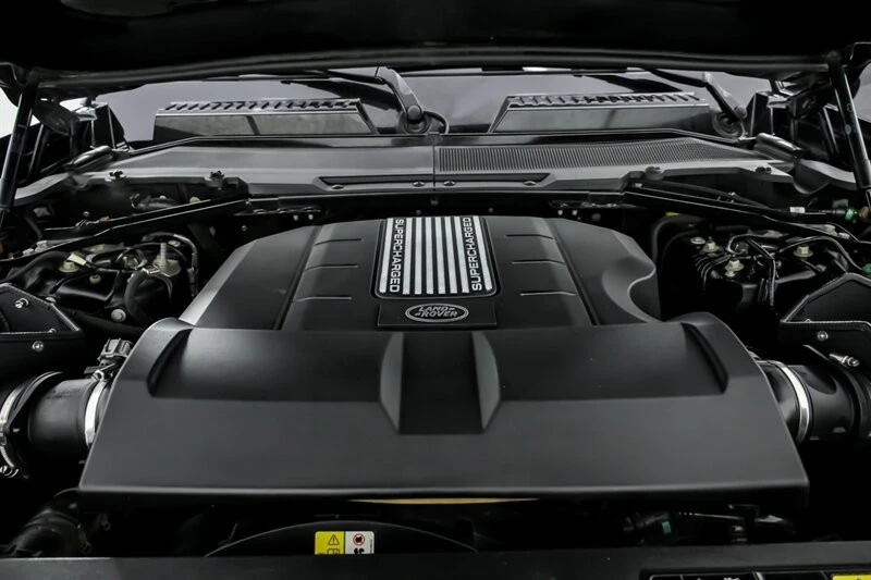 2023 Land Rover Defender V8 - Image 14 of 31