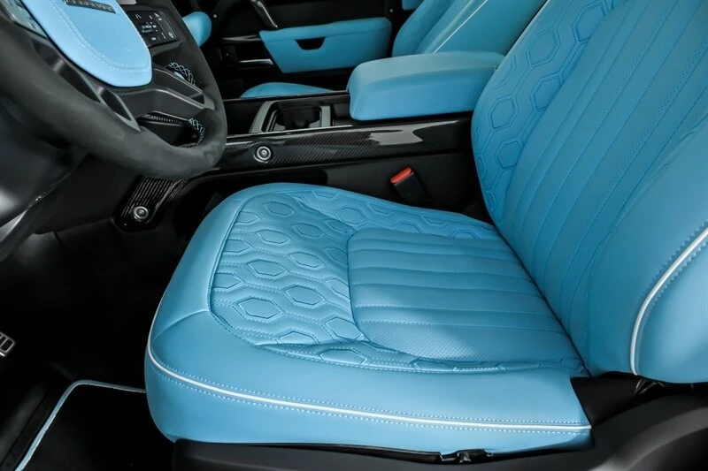 2023 Land Rover Defender V8 - Image 19 of 31