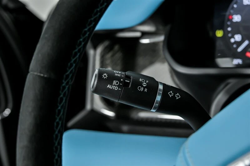 2023 Land Rover Defender V8 - Image 27 of 31