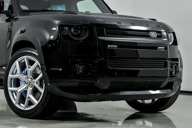 2023 Land Rover Defender V8 - Image 3 of 31