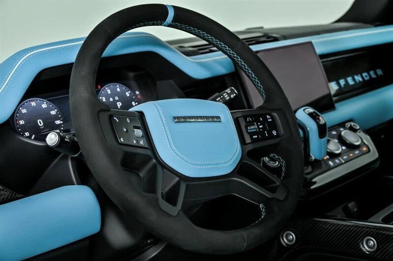 2023 Land Rover Defender V8 - Image 23 of 31