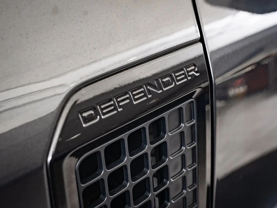 2023 Land Rover Defender L663 - Image 9 of 21