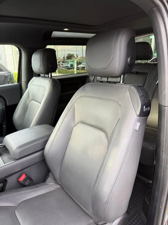 2023 Land Rover Defender V8 - Image 9 of 20