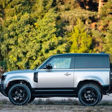 2023 Land Rover Defender 90 V8 Sport Utility 2D