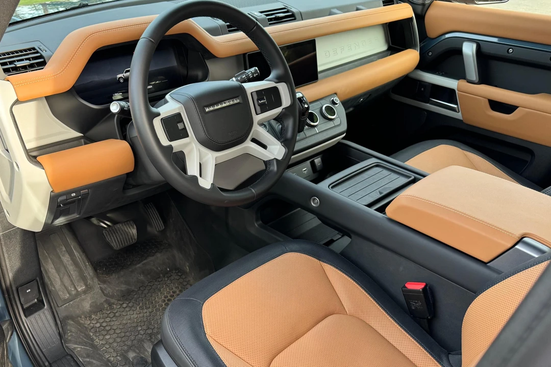 2023 Land Rover Defender L663 - Image 27 of 31