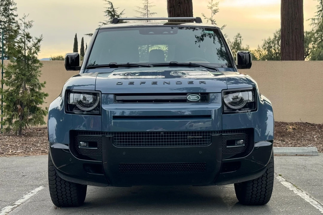 2023 Land Rover Defender L663 - Image 2 of 31