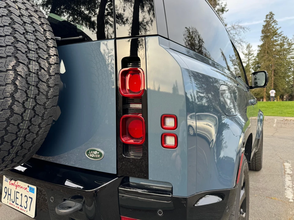 2023 Land Rover Defender L663 - Image 19 of 31