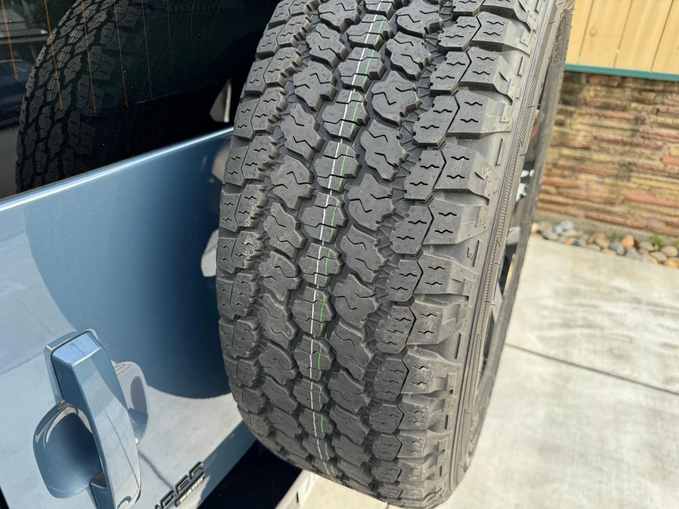 2023 Land Rover Defender L663 - Image 17 of 31