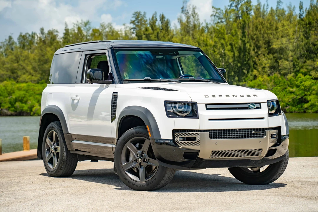 2023 Land Rover Defender L663 - Image 3 of 31