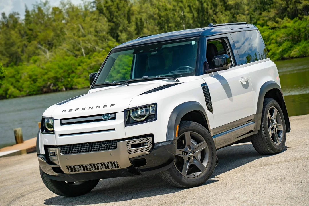 2023 Land Rover Defender L663 - Image 8 of 31