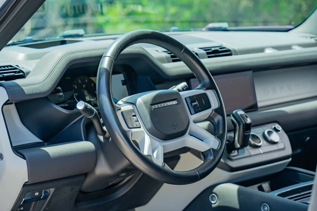 2023 Land Rover Defender L663 - Image 26 of 31