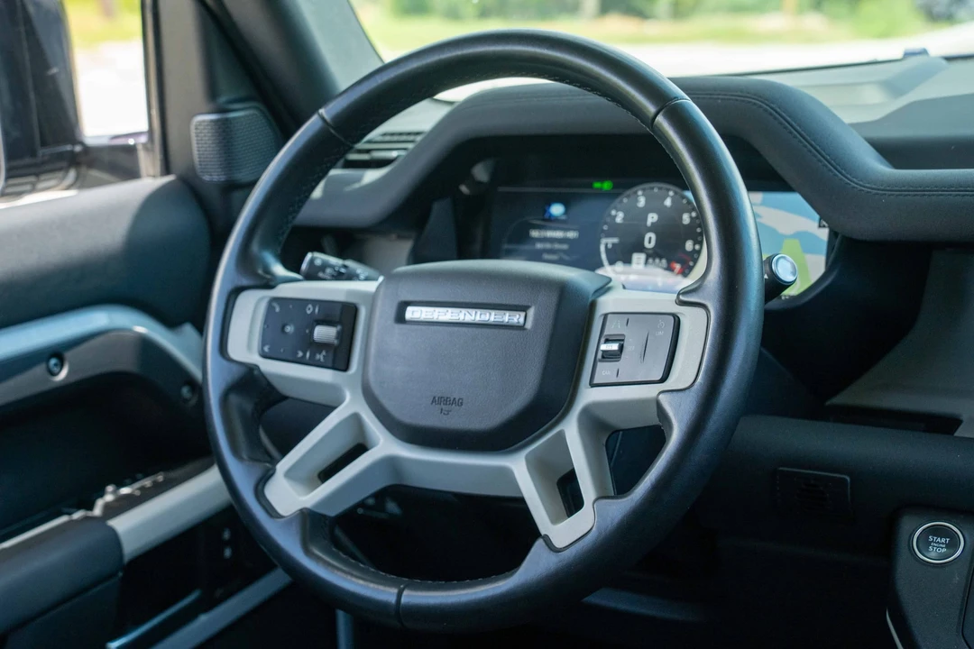 2023 Land Rover Defender L663 - Image 27 of 31