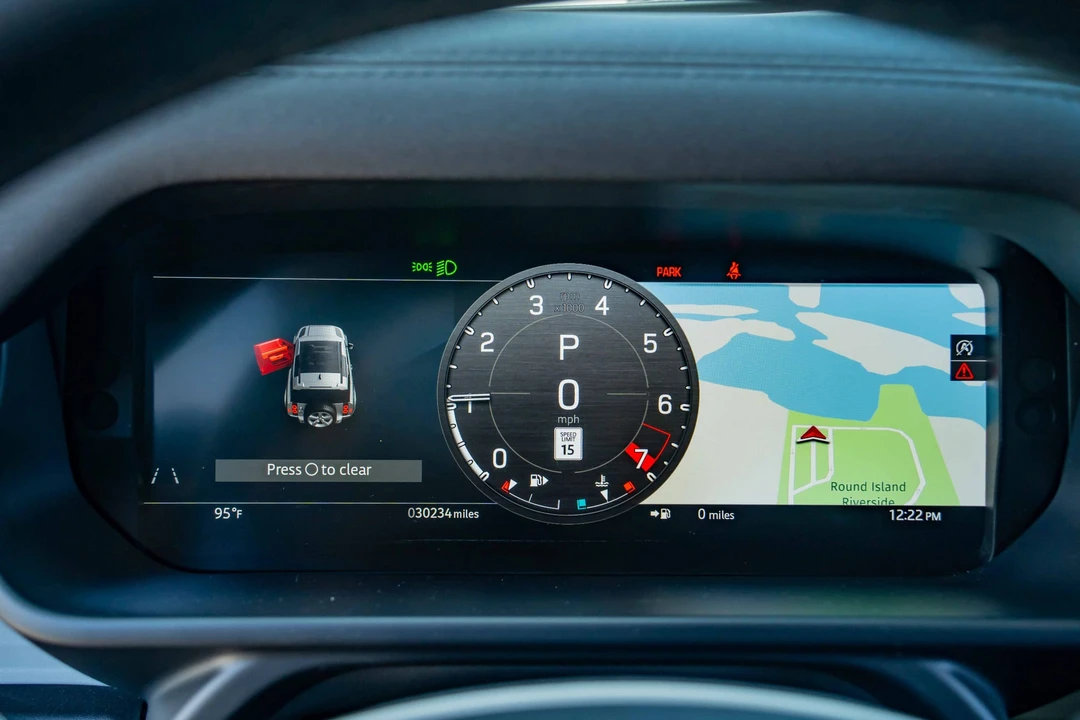 2023 Land Rover Defender L663 - Image 29 of 31