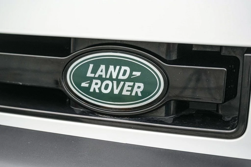 2023 Land Rover Defender L663 - Image 17 of 31