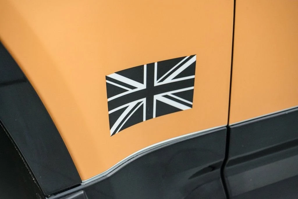 2023 Land Rover Defender L663 - Image 20 of 31