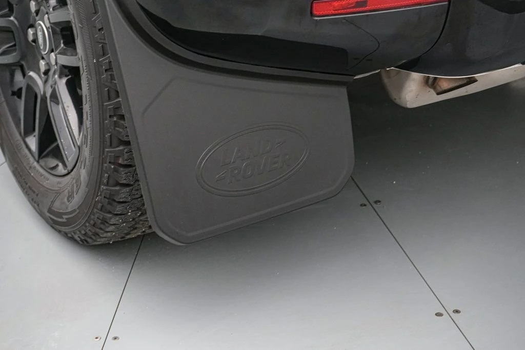 2023 Land Rover Defender L663 - Image 28 of 31