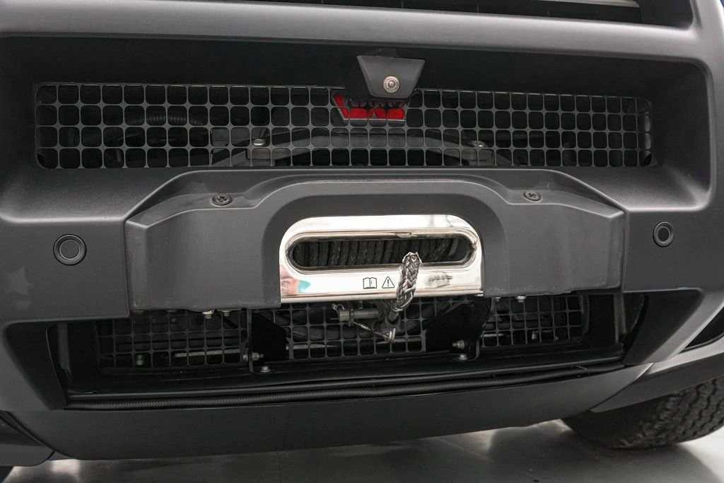 2023 Land Rover Defender L663 - Image 18 of 31