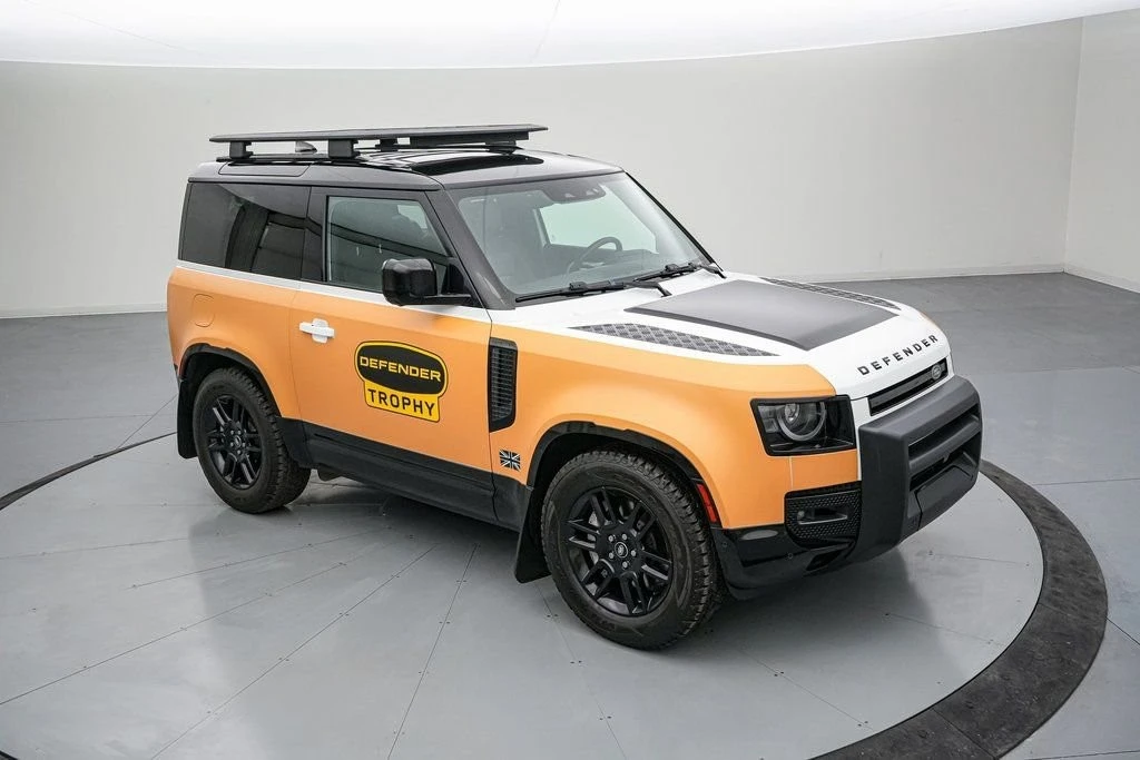 2023 Land Rover Defender L663 - Image 4 of 31