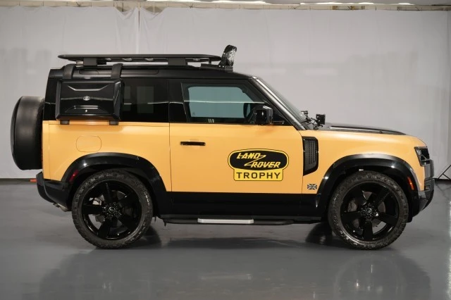 2023 Land Rover Defender L663 - Image 18 of 31
