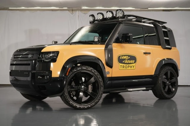 2023 Land Rover Defender L663 - Image 4 of 31